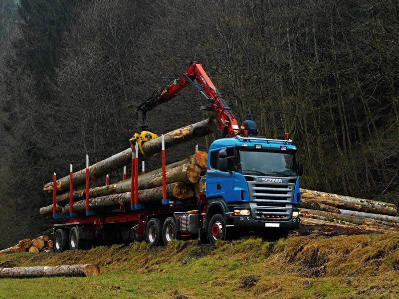 Лесовоз с манипуляторм Scania
